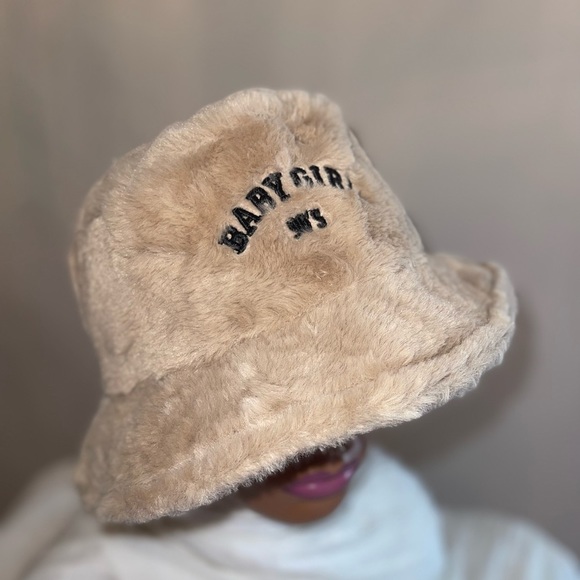 Winter Super Cute Fuzzy Fluffy Faux Fur Bucket Hat With Lining - Picture 2 of 8